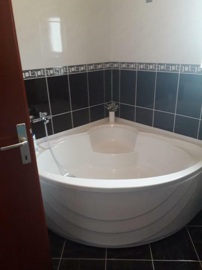 Apartman Matkovic Imotski Eksteriør billede